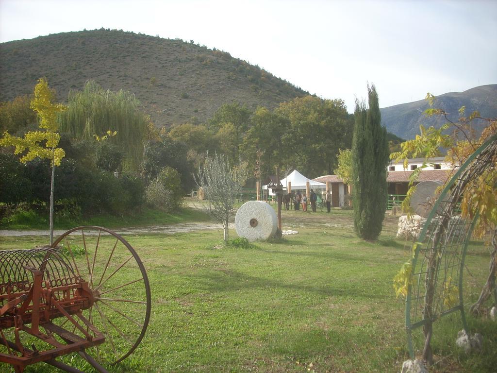 Locanda Dell'Asino D'Oro Villa Sulmona Exterior foto